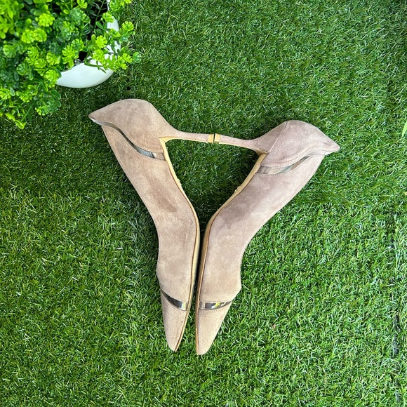 Sturat Weitzman Davia TAUPE Clear Trim
Pointed Toe Pump (Women) size 8 - Picture 10 of 16